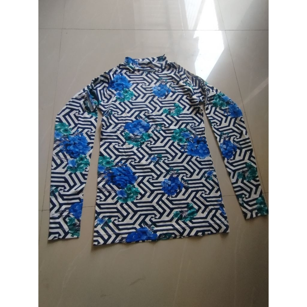 Preloved Atasan senam wanita lengan panjang