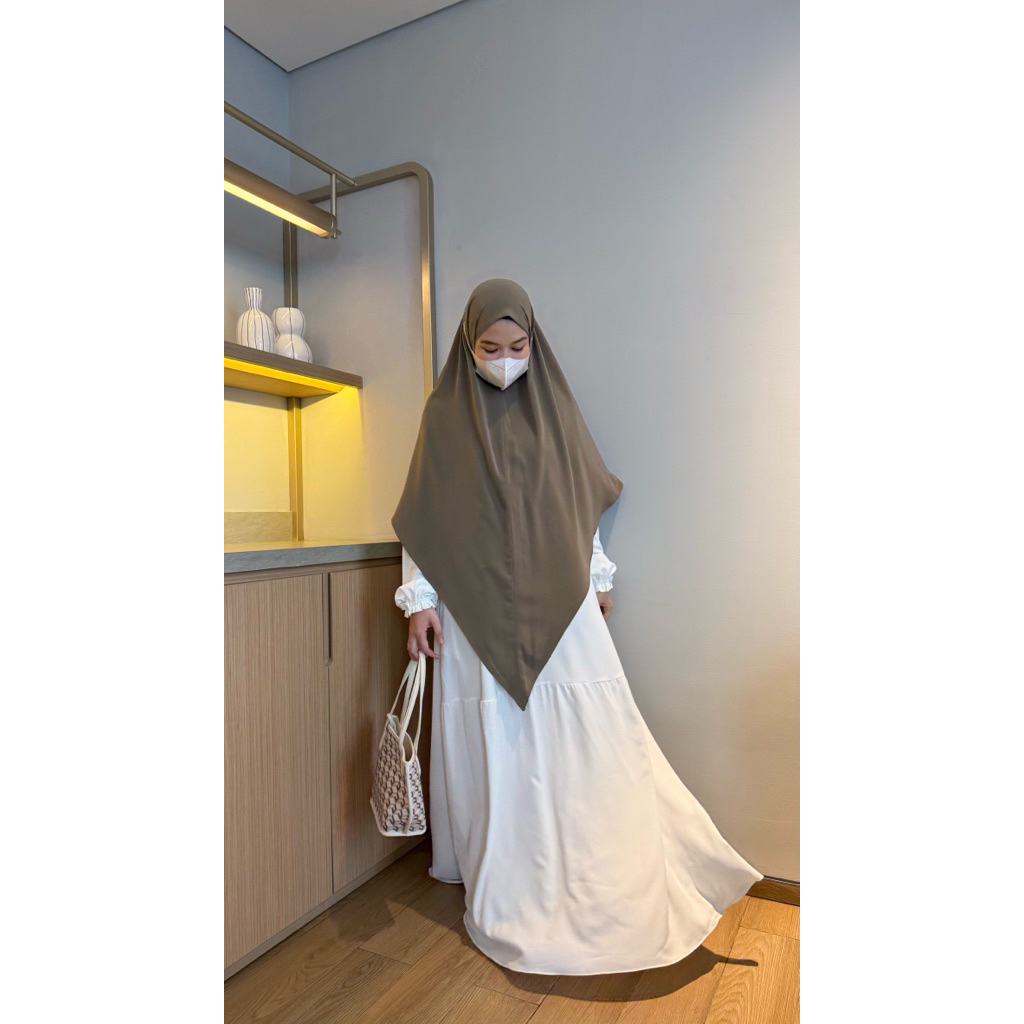 SABINA_ KHIMAR MAZAYA ILYANA SILK V shape Nonpad