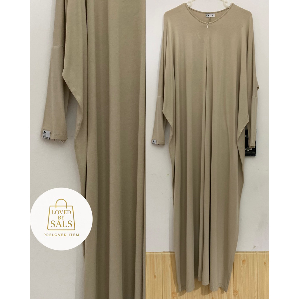 (Preloved) KHALEWALE One Set Plain Loose Abaya & Shajwa Instan
