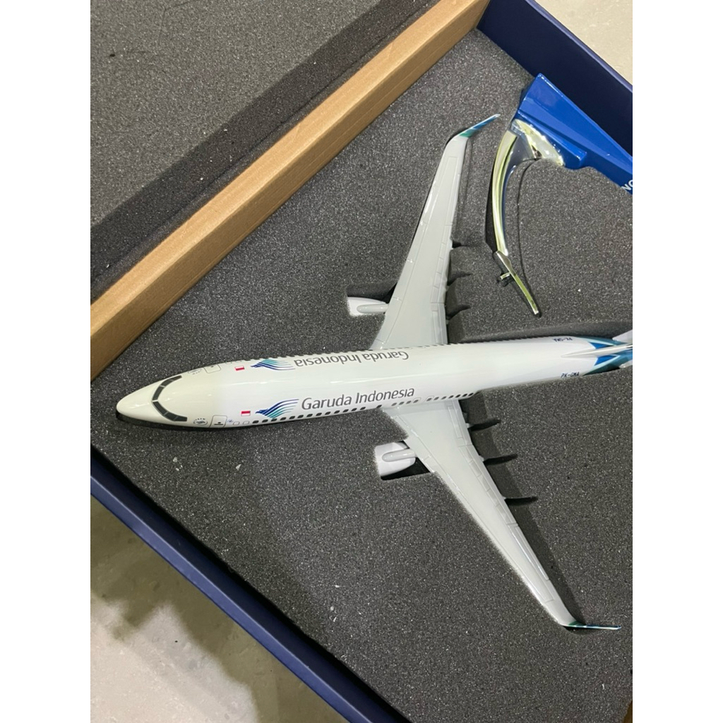 Miniatur Garuda Indonesia B737 - 800NG