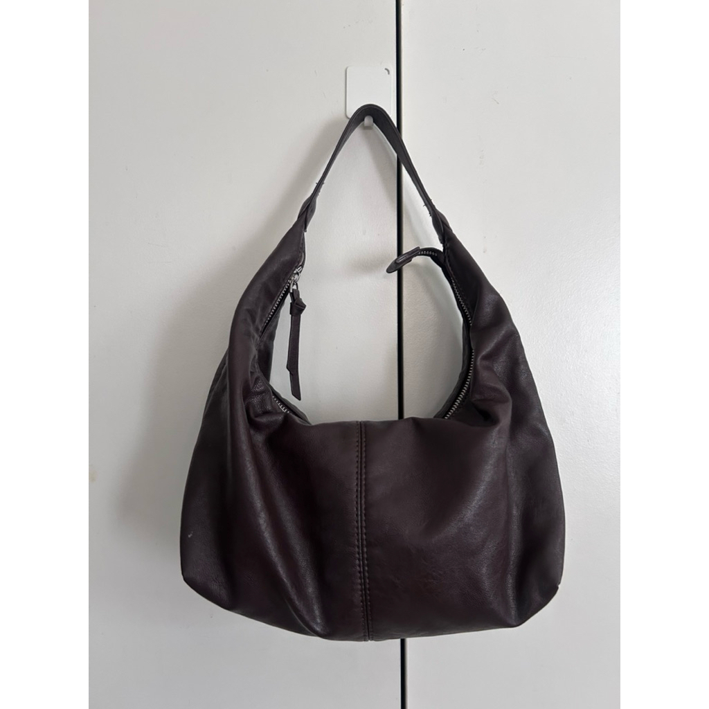 Preloved Bucks and Leather coconut bag warna Coffee