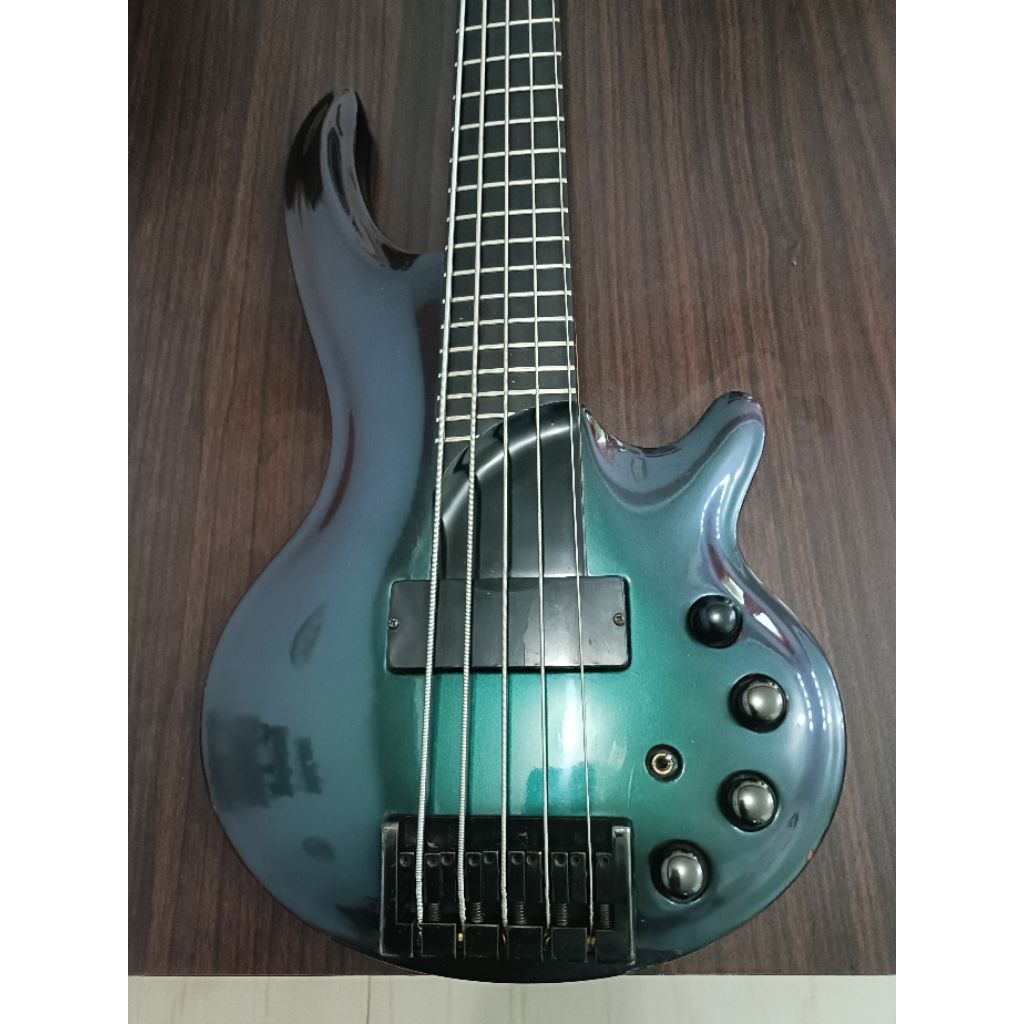 bass cort  curbow 5 string minus pickup pasif aja..