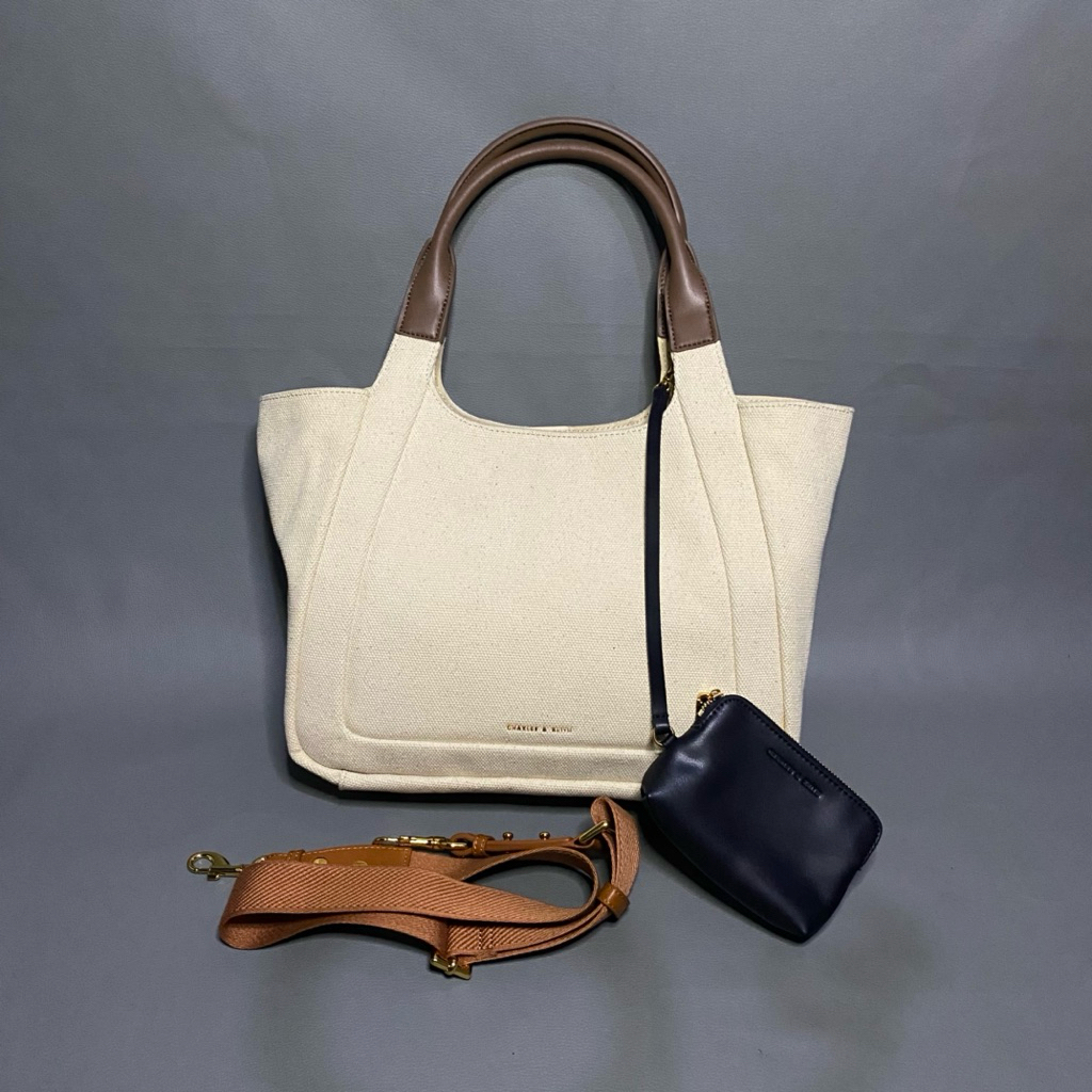 Tas Charles & Keith Preloved/Charles and Keith Totebag Kanvas Mix Leather/Tas CNK Buckle Top Handle 