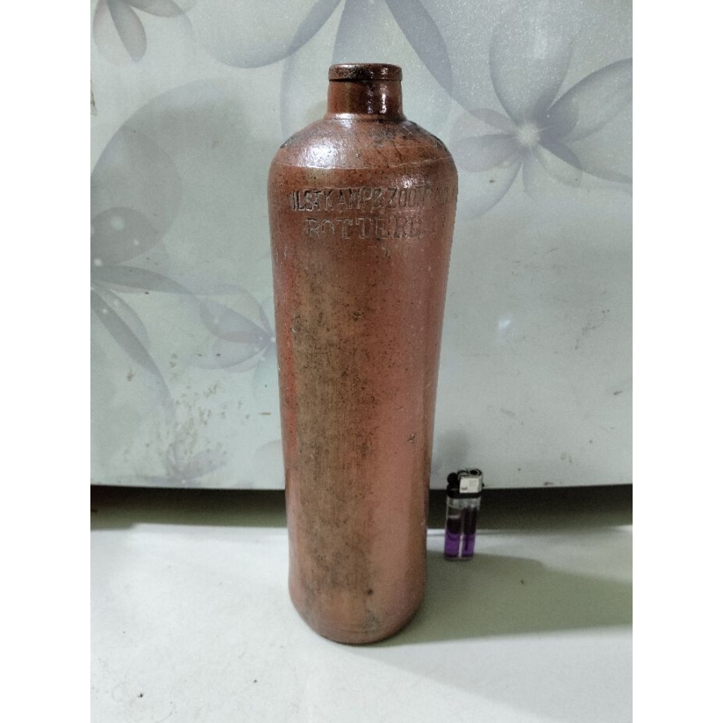 Guci botol kuno VOC Belanda tinggi30 cm keramik temuan sungai