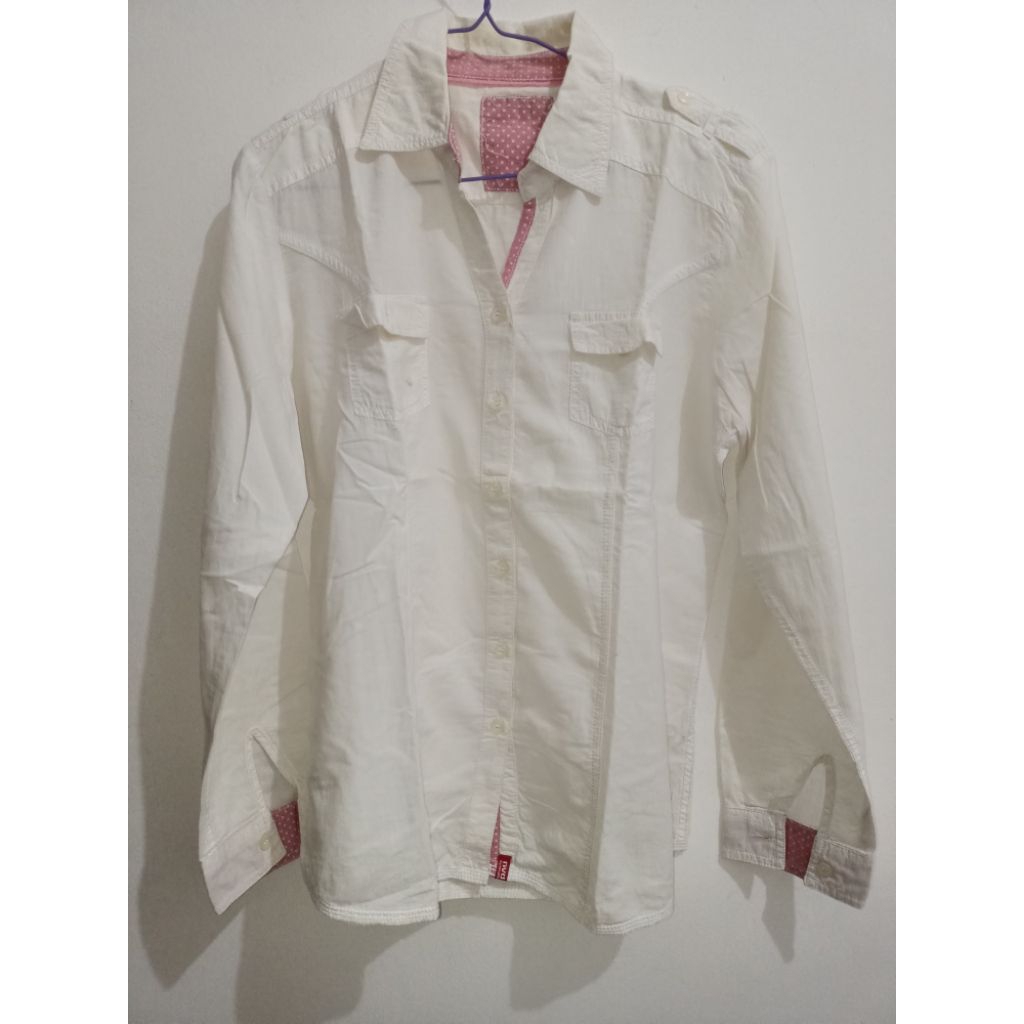 PRELOVED KEMEJA PUTIH MERK NEVADA