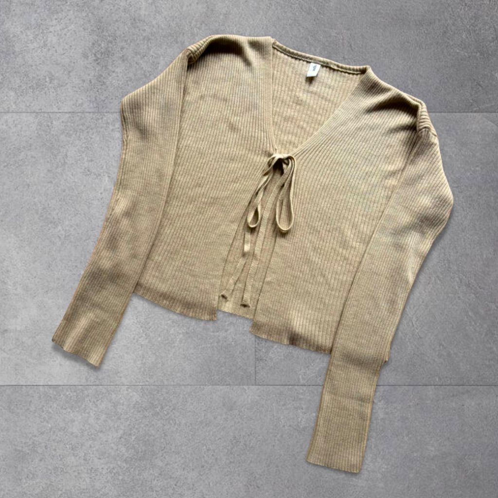 Preloved Nigoo.id Emilly Kardigan Croptop