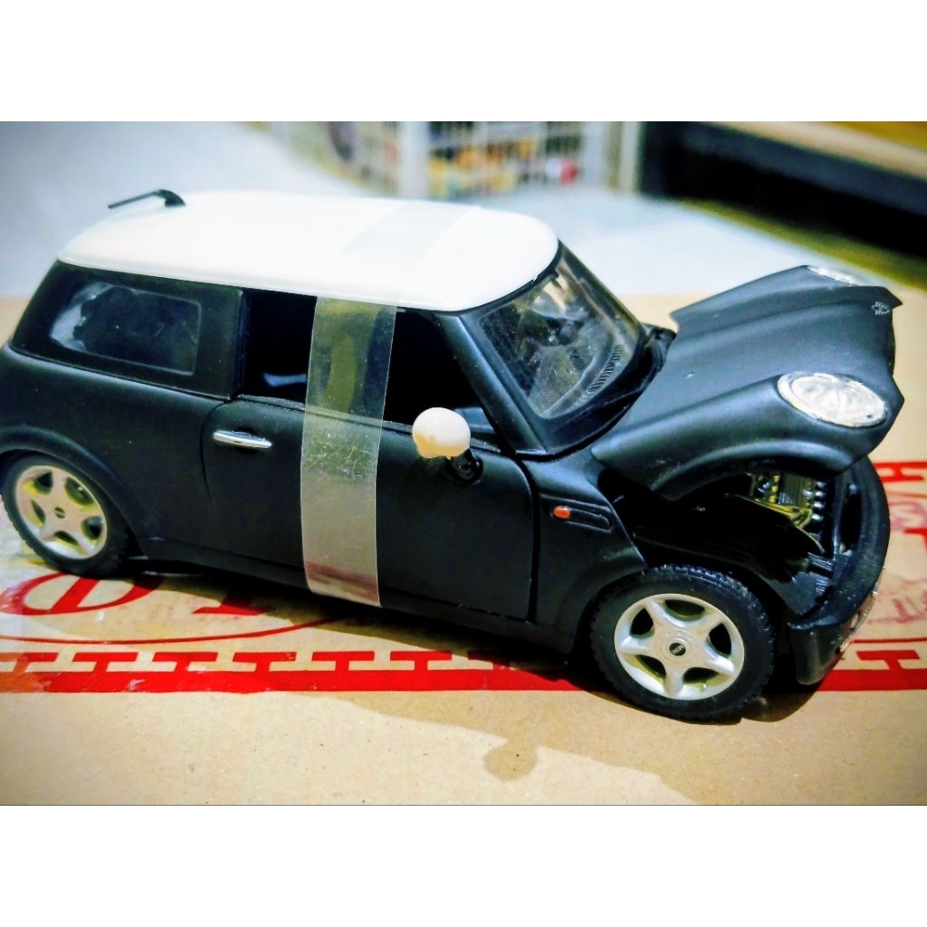 Maisto Mini Cooper 1:24 Licensed  by BMW