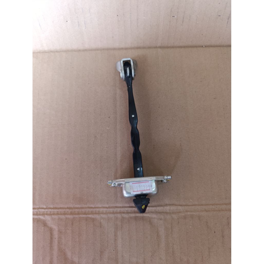 Stoper pintu mobil Toyota original