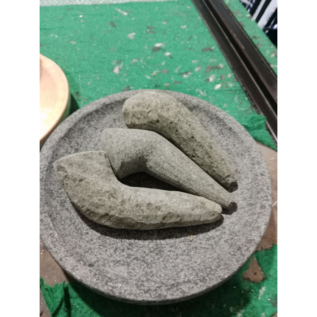 Coet Batu Asli ukuran Sedang