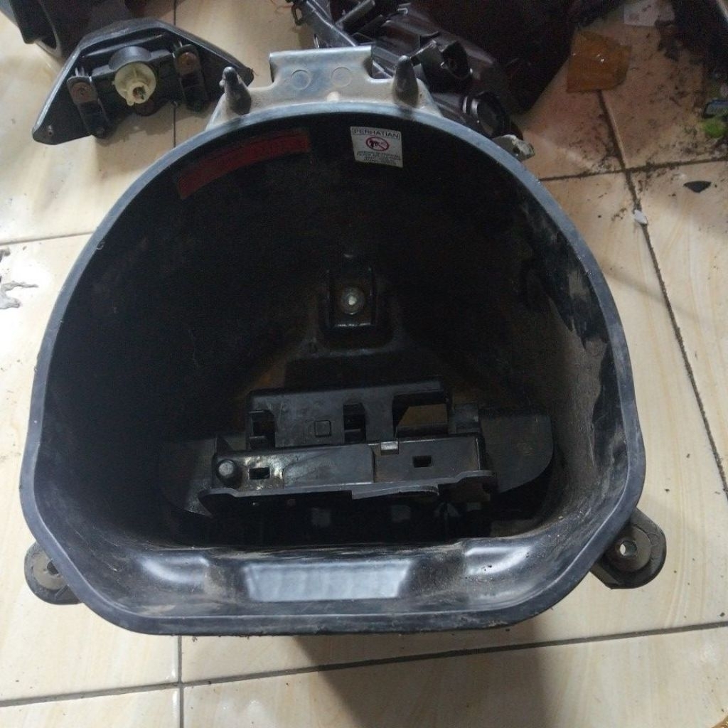 Box bagasi honda blade new revo f1 original