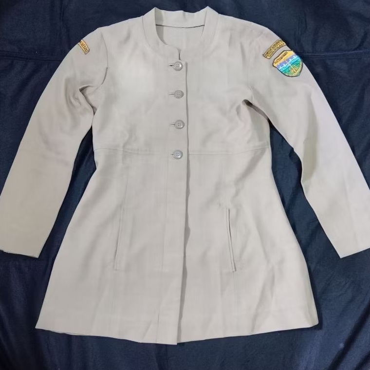 Baju LINMAS / PDH / PNS / ASN / DINAS / Pemda / Kerja / Guru Warna Khaki Atasan Perempuan Preloved