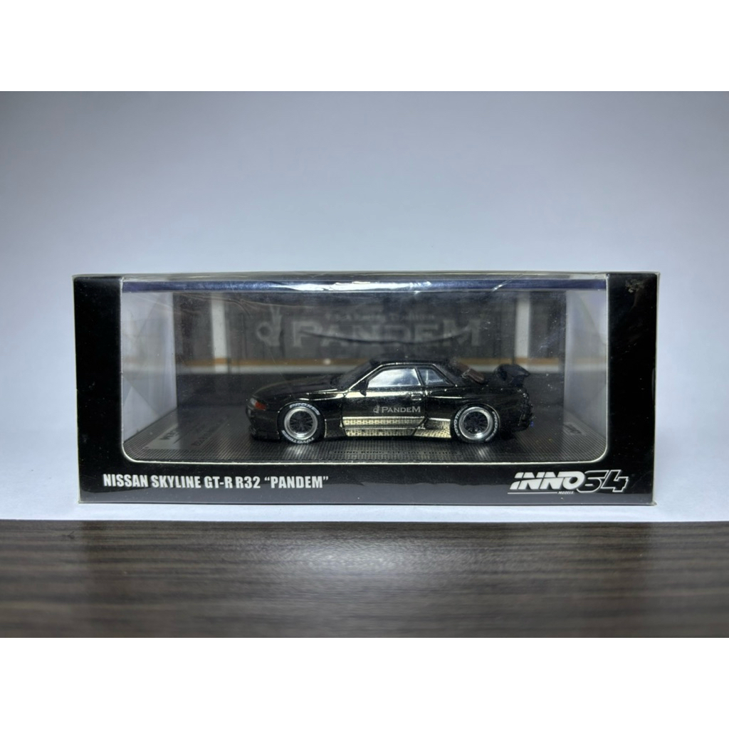 Inno64 Nissan Skyline GTR R-32 Pandem Chrome