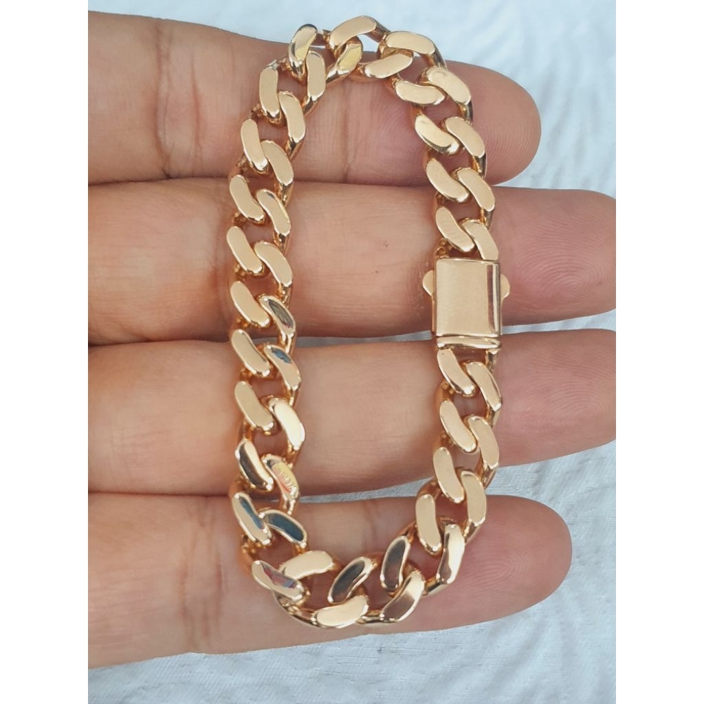 Deskripsi gelang cuban chain sisik naga emas 70% 700 70 % 16k