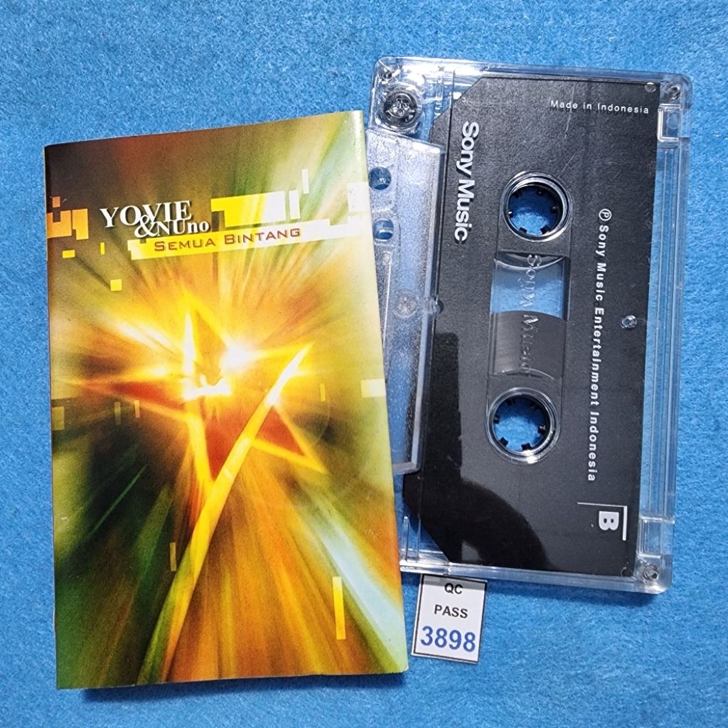 Kaset pita Yovie & Nuno / Semua Bintang