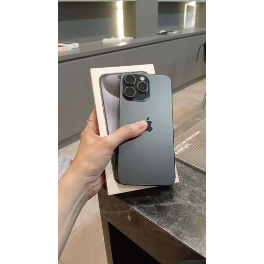 IPHONE 15 PRO MAX 1TB SECOND RESMI INDONESIA FULLSET