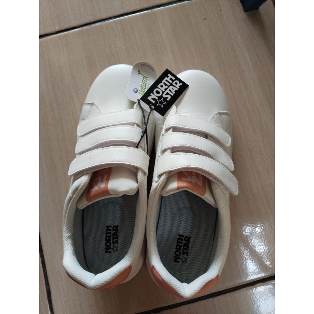 Sepatu Sneakers Wanita Skater 2.0 North Star