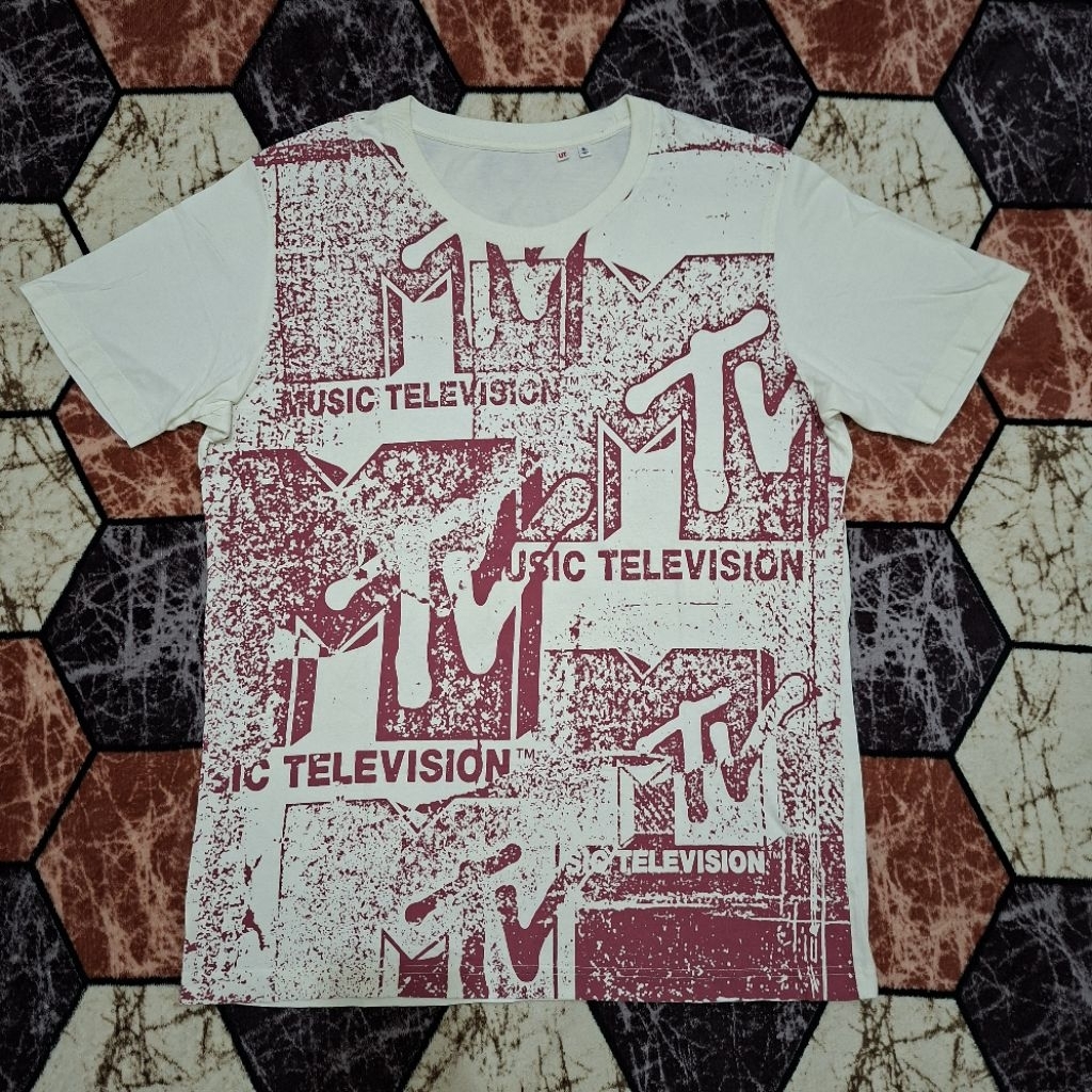 T-Shirt Music Television MTV by Uniqlo