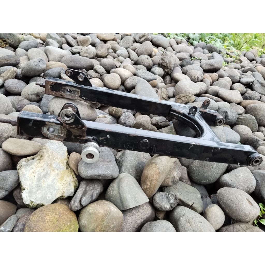 swing arm capit udang arm fork belakang Yamaha Jupiter Z 5TP burhan original bekas
