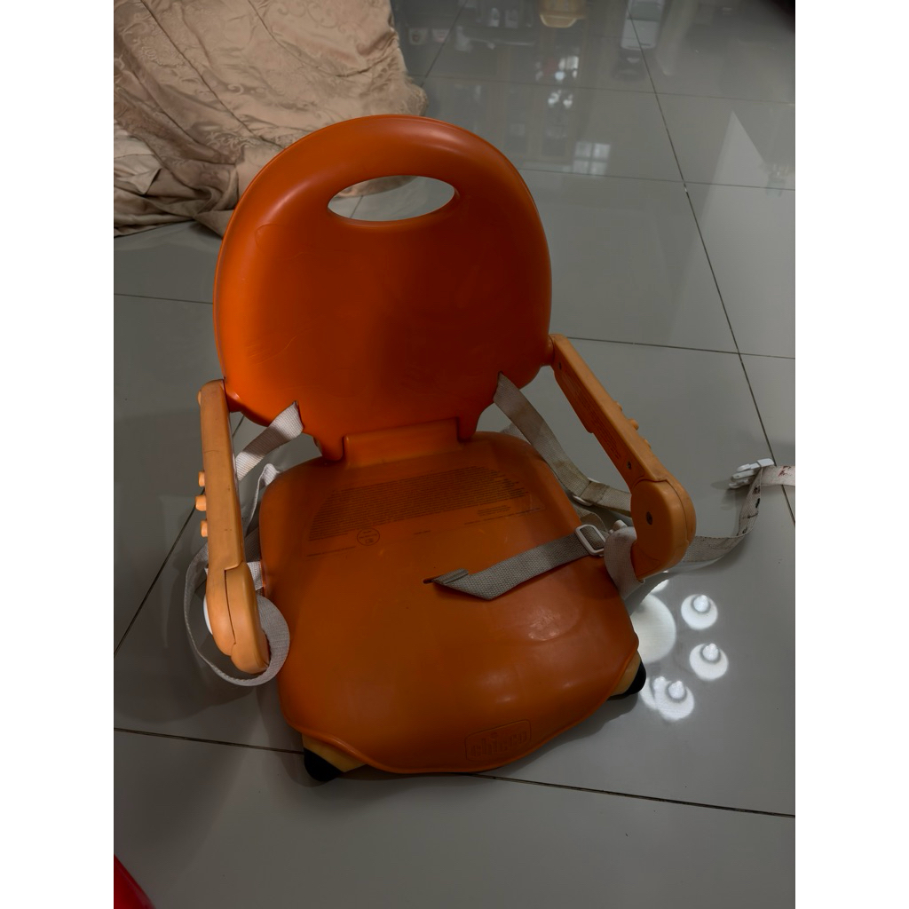 chicco travel baby chair