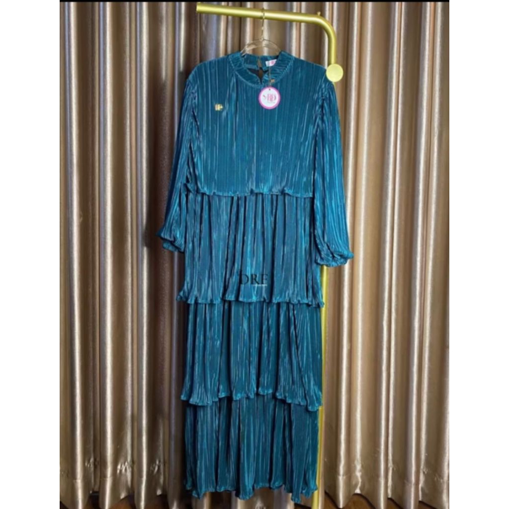 PRELOVED RUFFLE DRES // DRES PLISKET