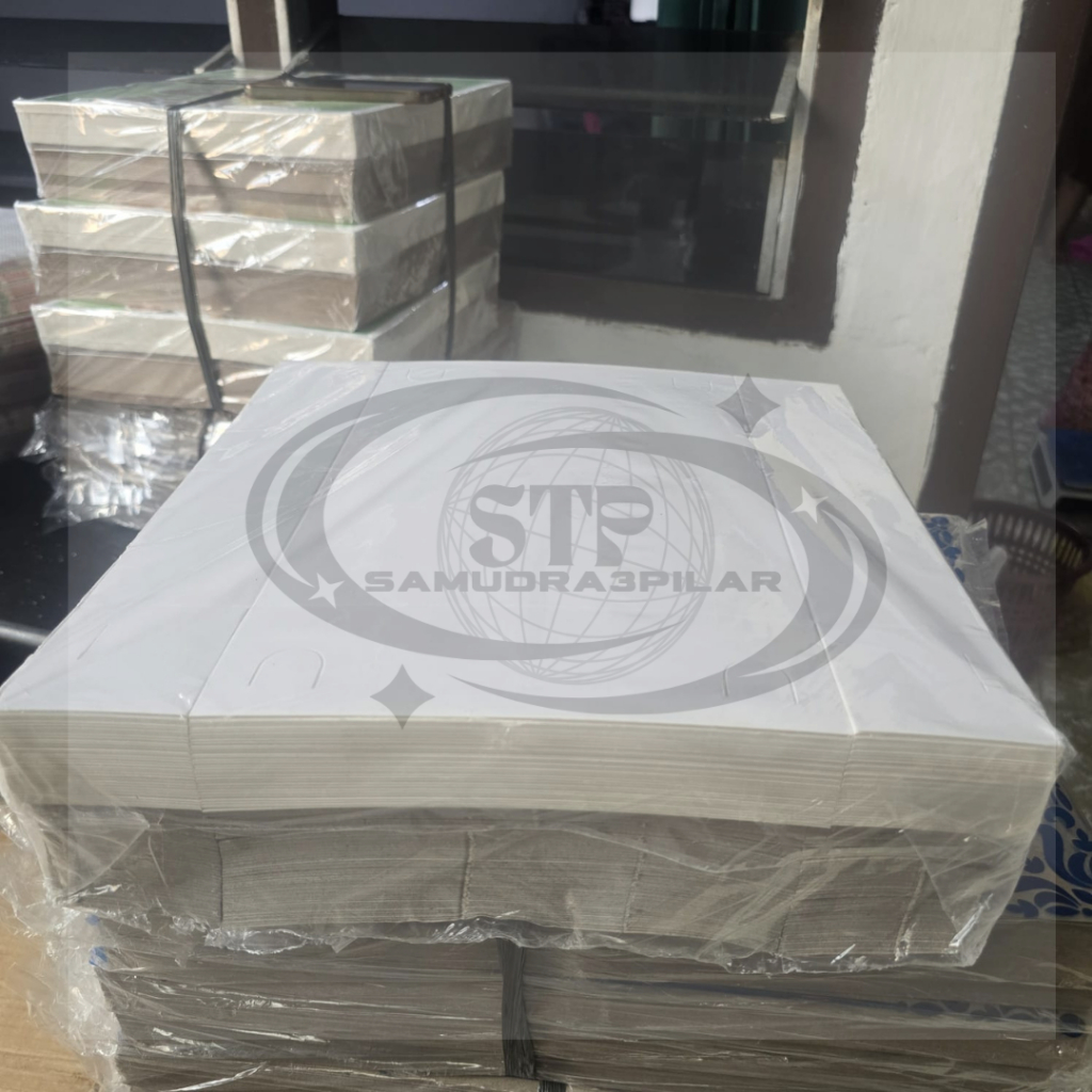 SAMUDRA Box Nasi Kotak Kue Polos Putih 20x20 + Plastik Mika 5 Sekat Isi 25/50/100 lembar