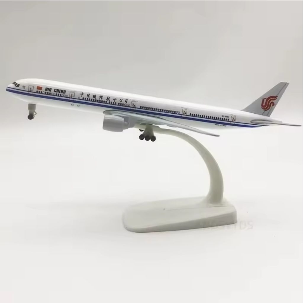 Miniatur Pesawat Air China Boeing B777-300 Panjang 20Cm