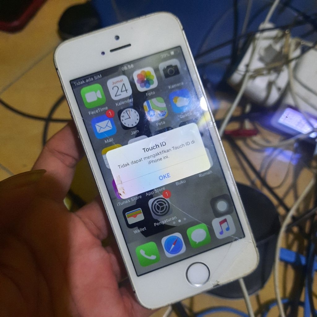 IP 5S 32GB ICLOUD NYANGKUT MINUS