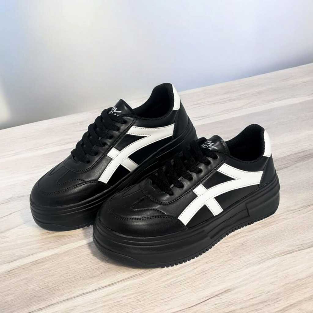 MACATI Sepatu Sekolah Cewek Hitam Putih/Sepatu Sekolah Perempuan  Hitam Polos Sepatu OOTD wanita ala