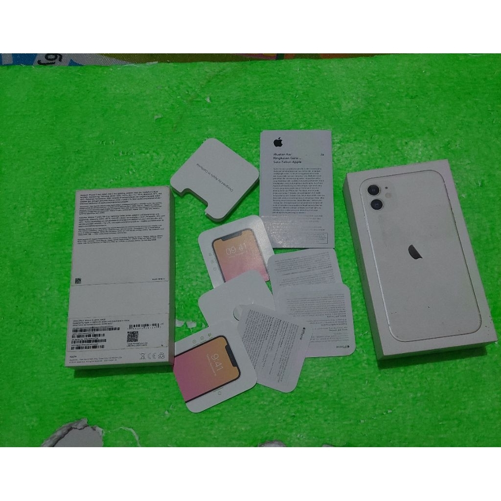 DUS BOX IPHONE 11 WHITE  ORI COPOTAN IBOX