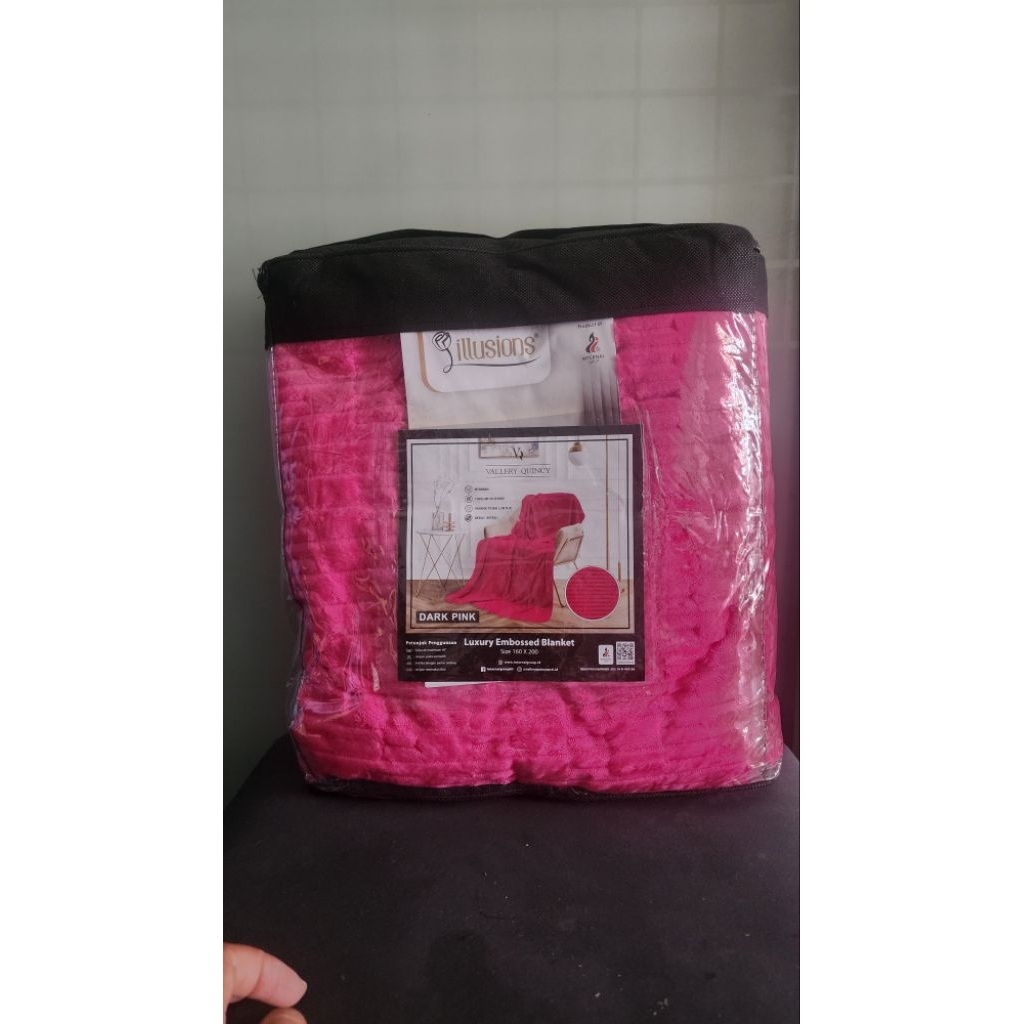 Selimut Vallery Quincy