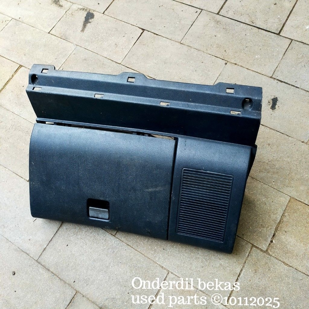 laci Glove box Toyota Corolla twincam ae92