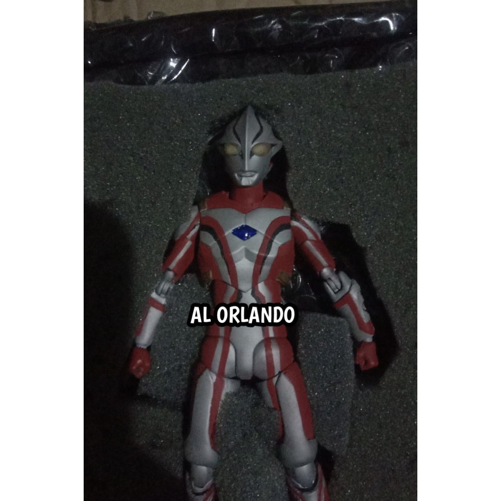 shf ultraman fake mebius (sofubi custom)