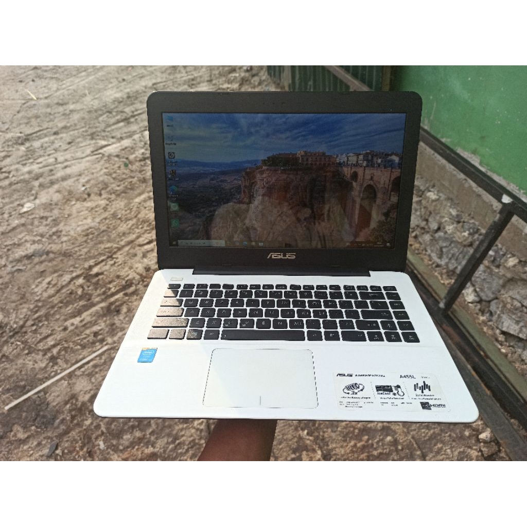 Laptop Asus X455LA Core i3 Ram 10/SSD 128gb