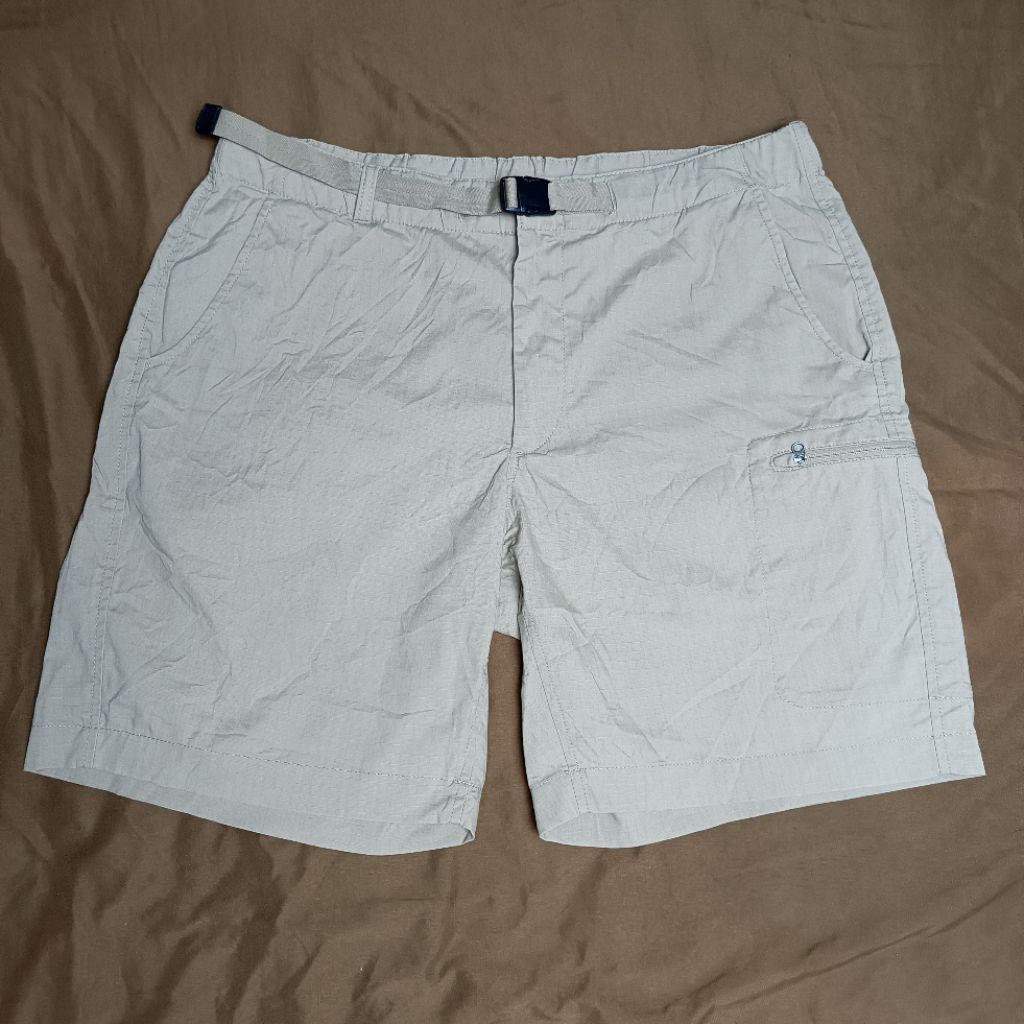 celana pendek UNIQLO