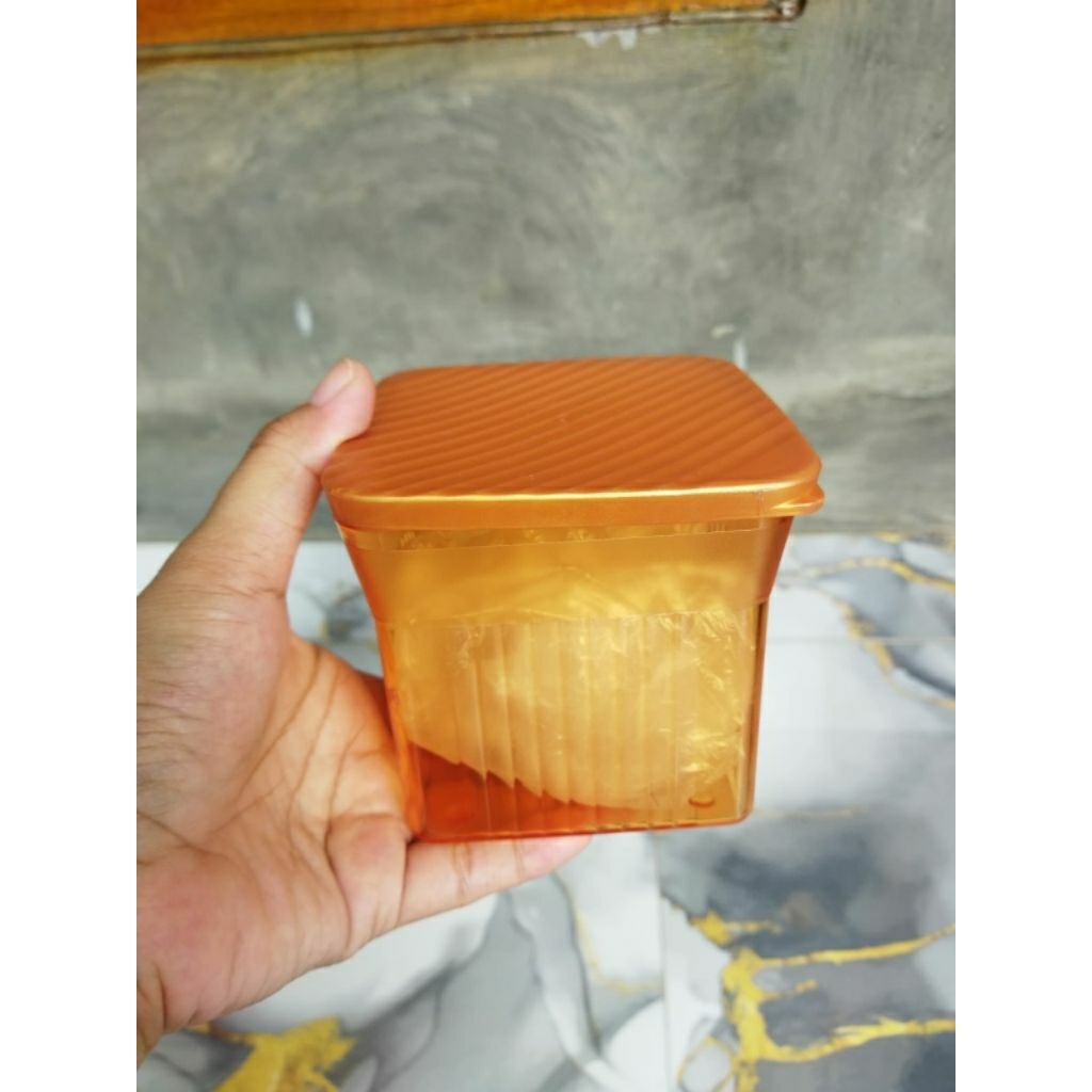 new baru family mate toples kecil gold 500ml by tupperware