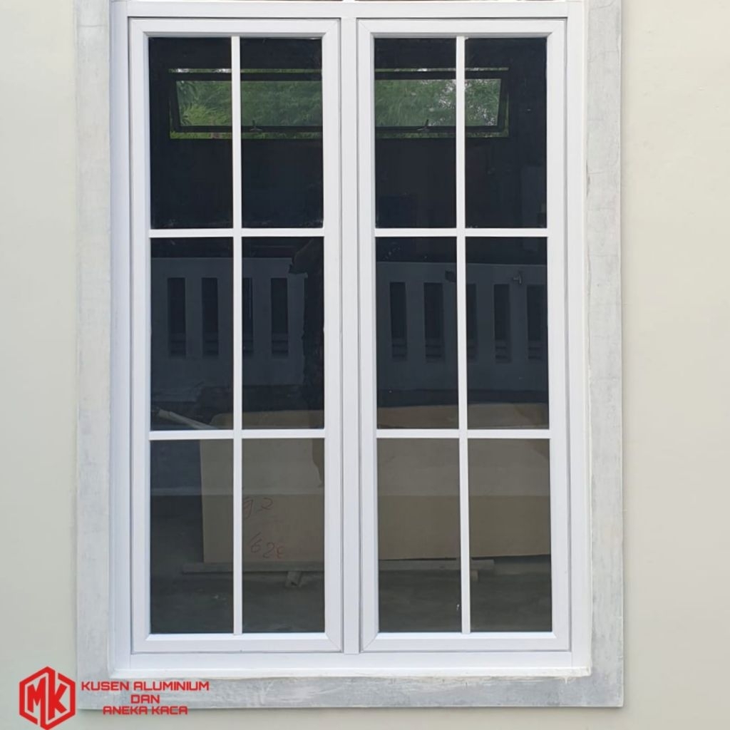 Jendela 2 daun L100 x T100 ornamen