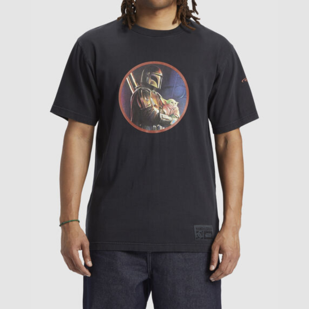 DC Shoes Kaos Lengan Pendek Pria Original X Star Wars Mando and the Child M Tee KVJ0 Hitam 100% Cott