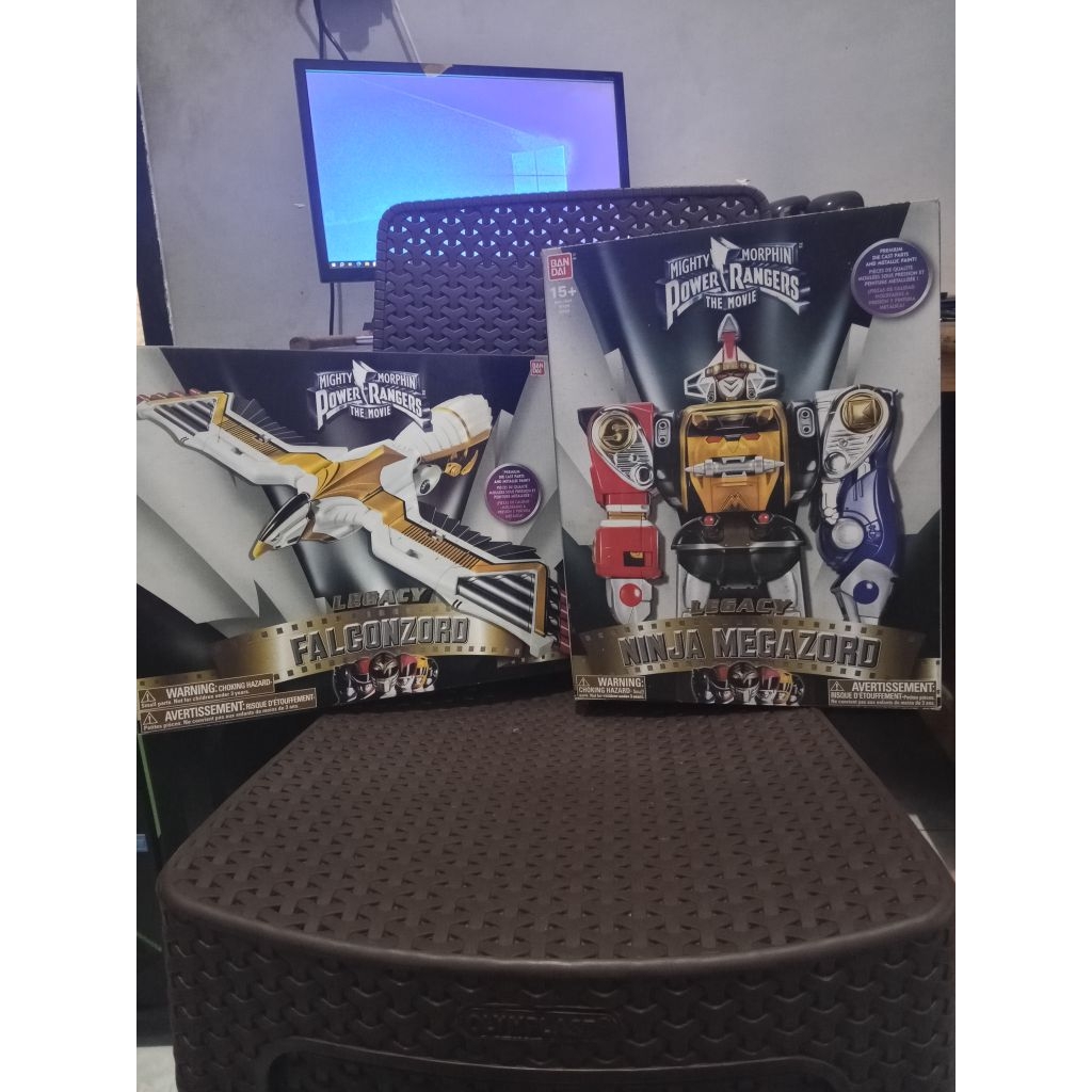 Legacy Ninja Megazord dan Falconzord