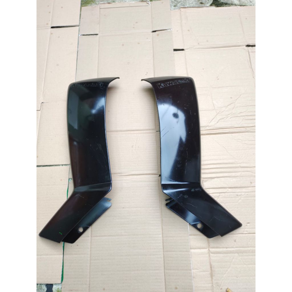 cover sayap depan bagian luar kawasaki zx 130 original