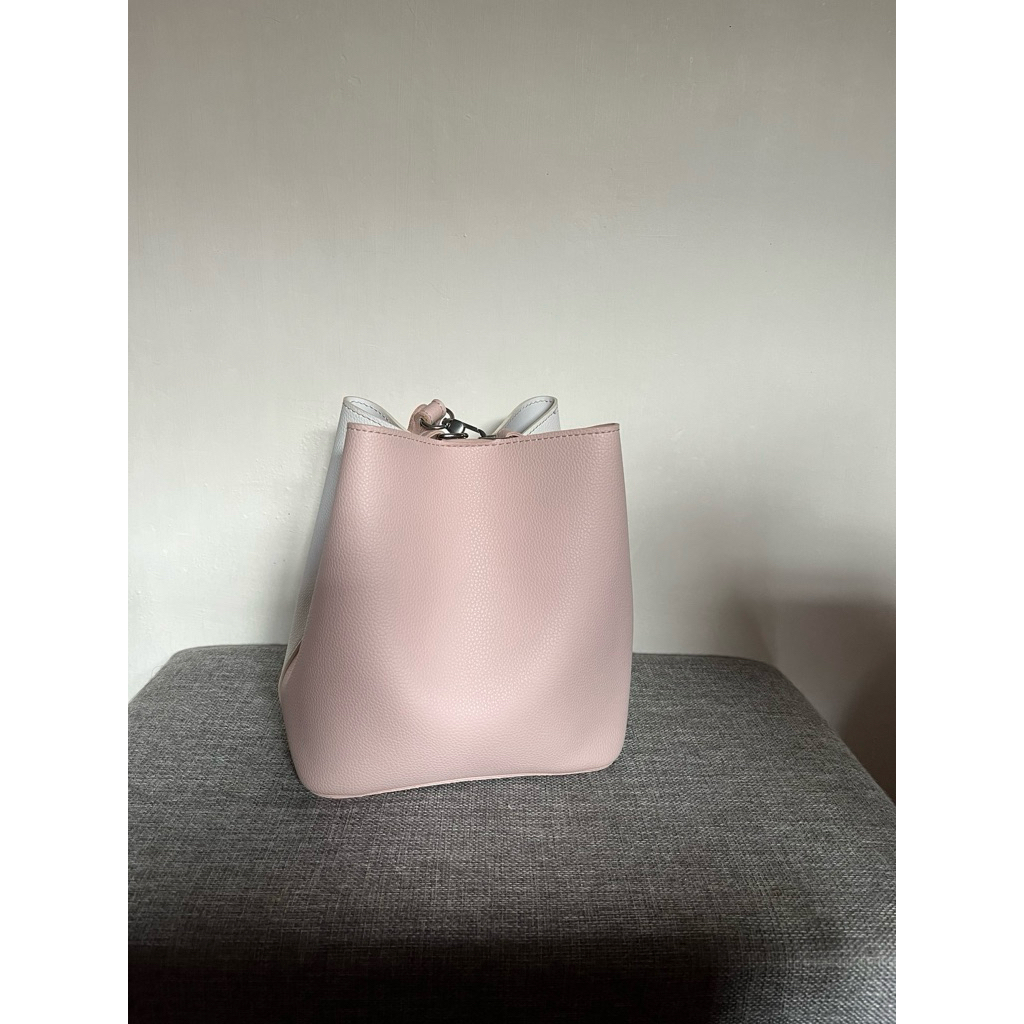 tas miniso white pink. tas preloved. #tas wanita #bag # preloved # miniso