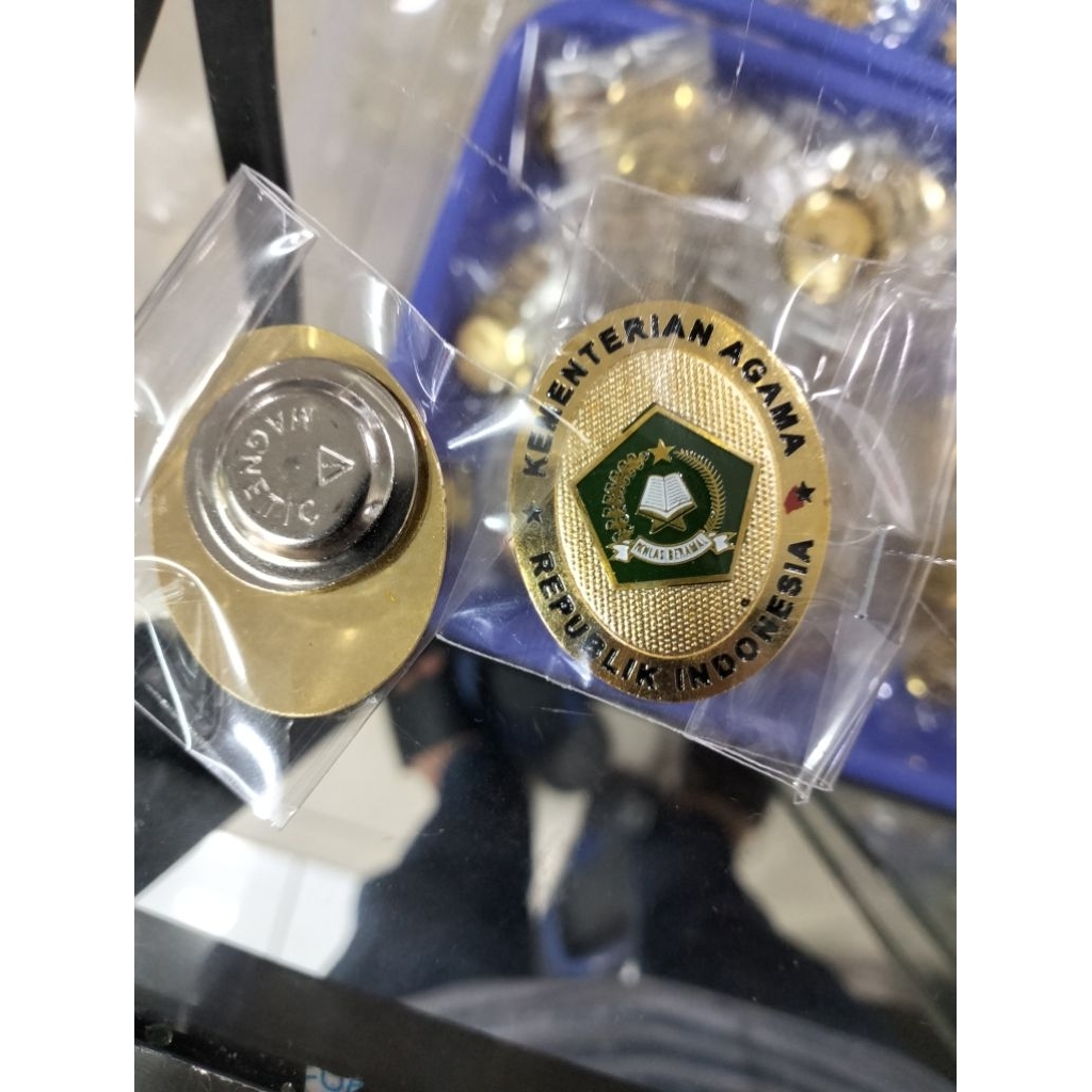 pin/ lencana KEMENAG kementrian agama RI
