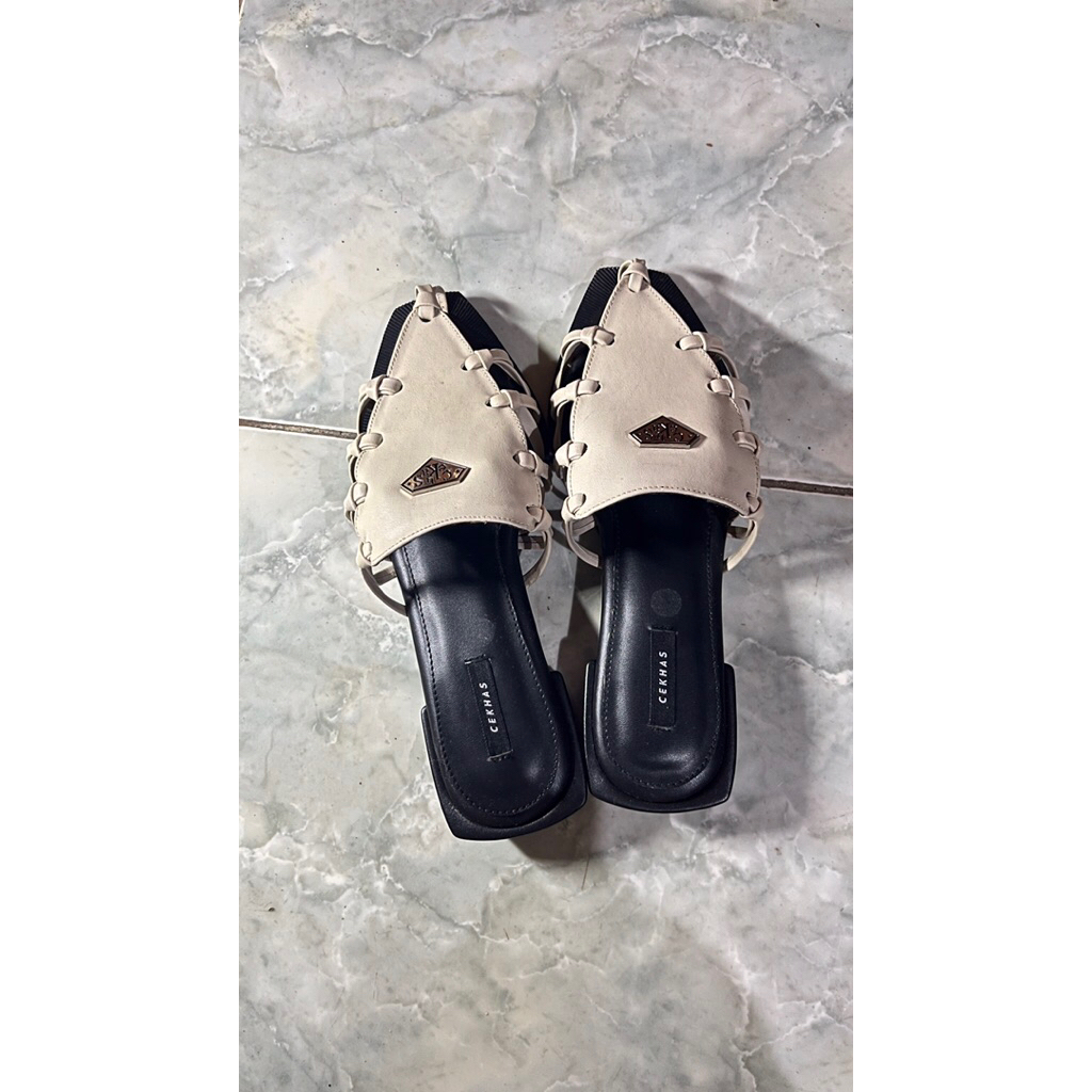 MULES SANDAL CEKHAS CREAM