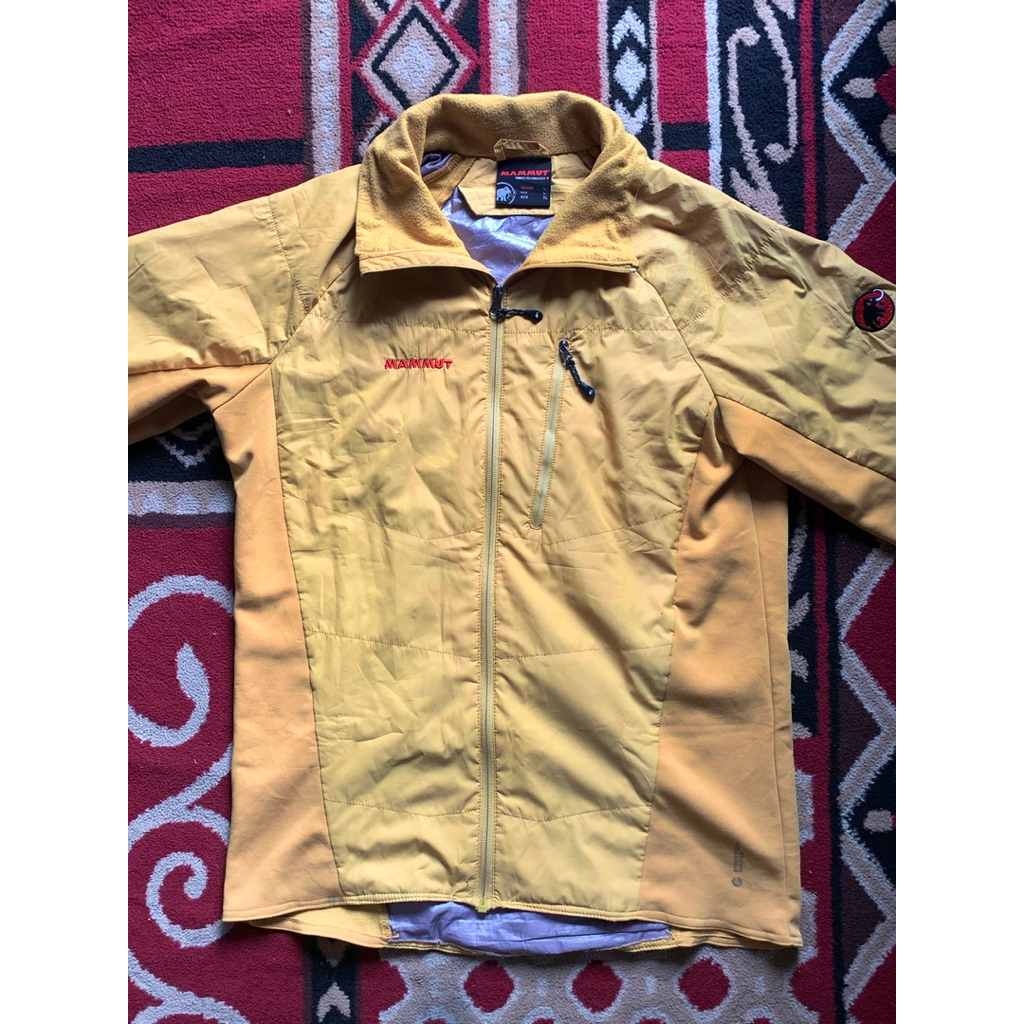 Jaket outdoor mammut windbreaker