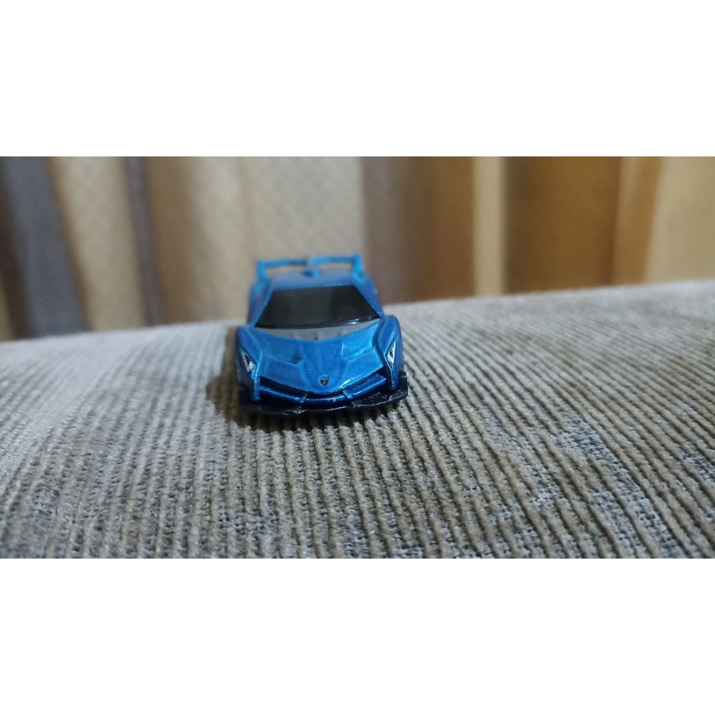 Hotwheels, lamborghini veneno biru