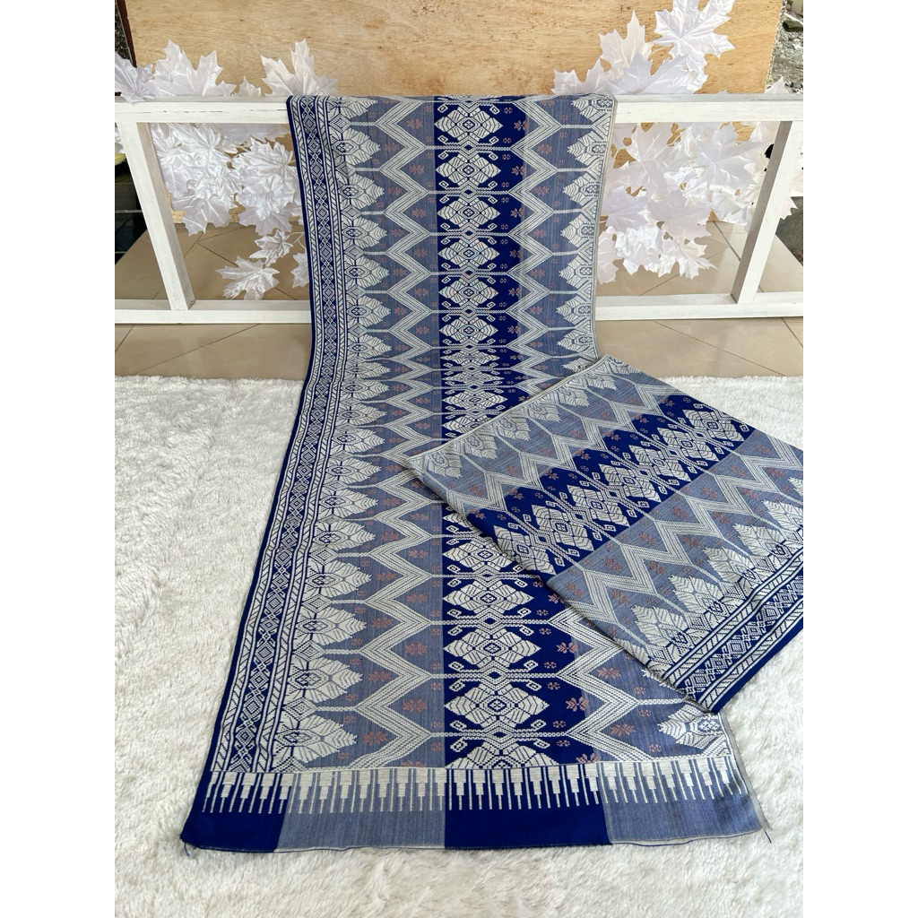 kain tenun songket Lombok