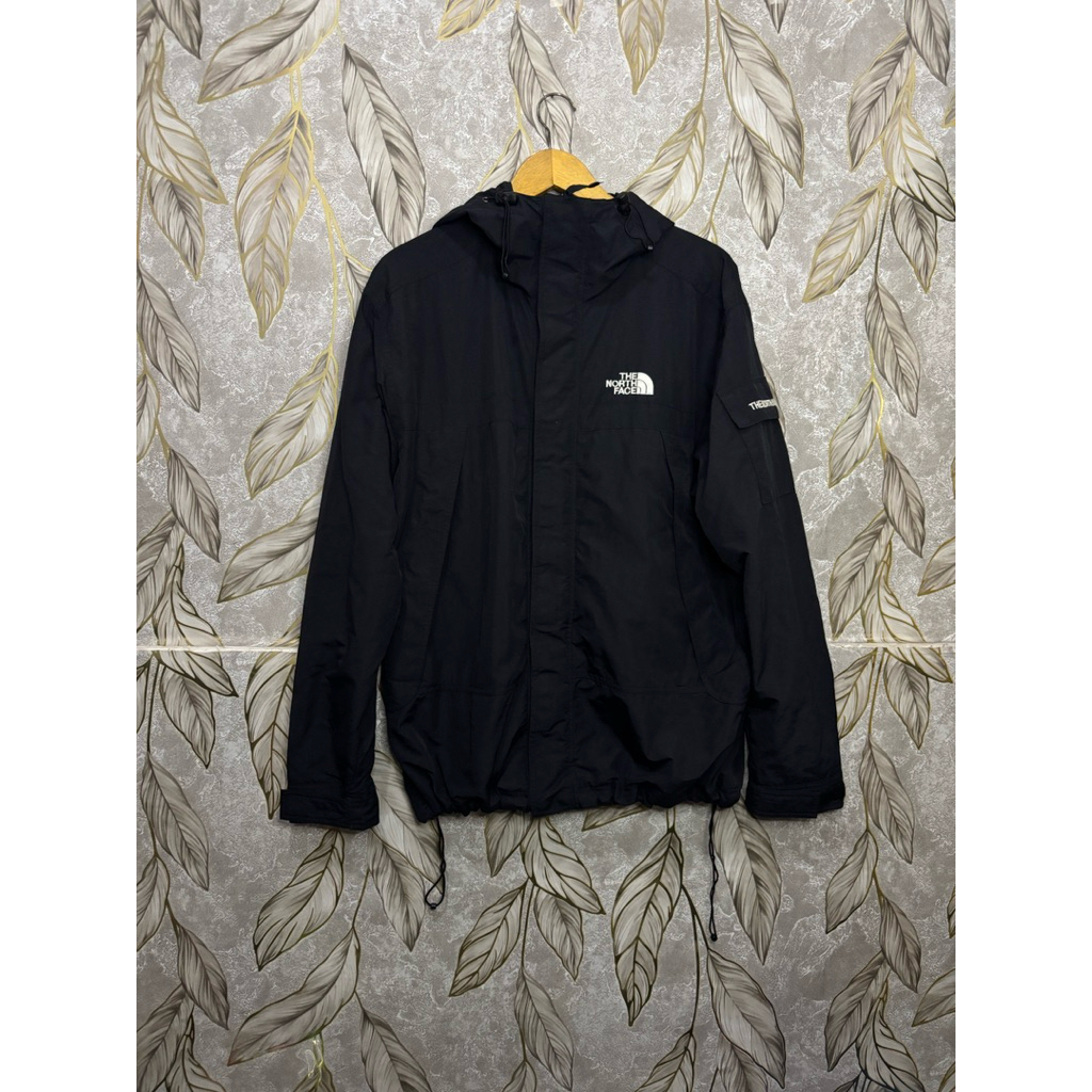 Jacket outdoor the north face saku samping