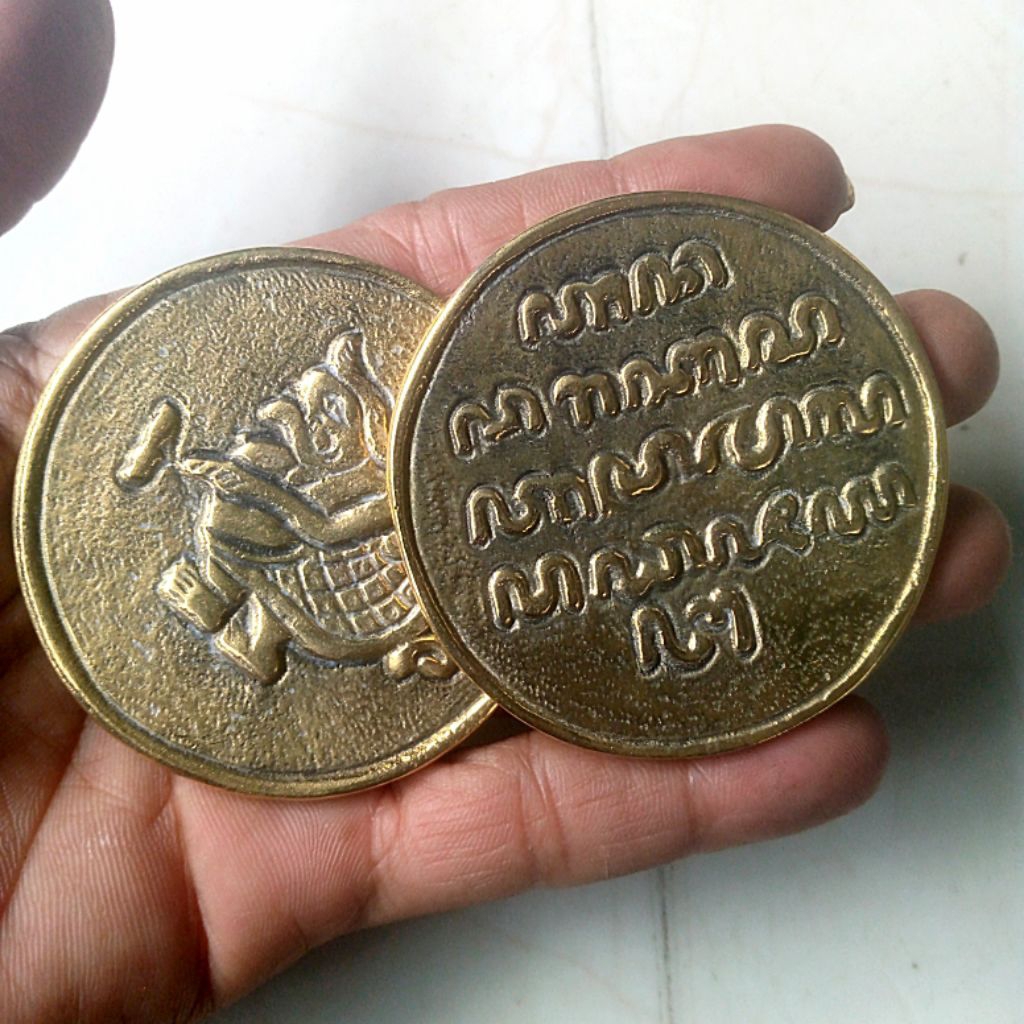 Koleksi Keping Gobok Motif Tulisan Jawa Kuno