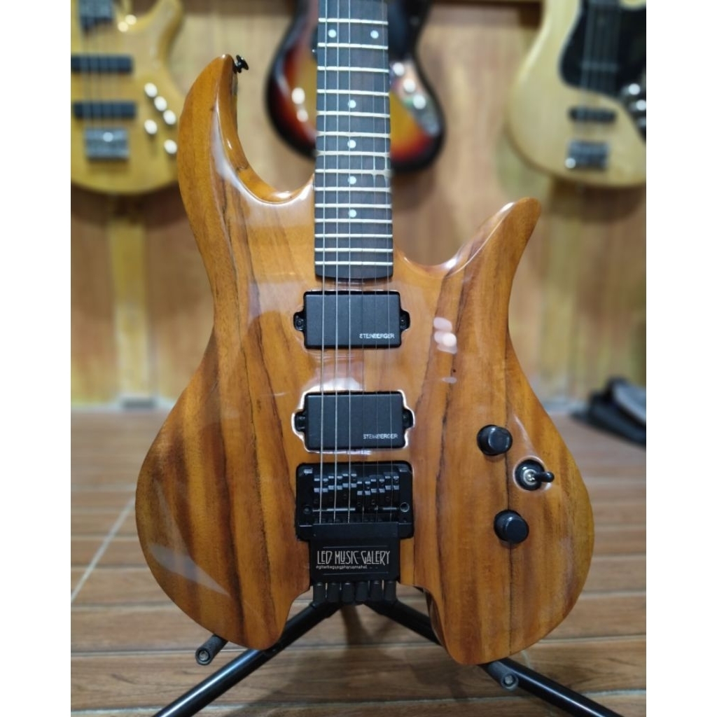 Gitar Steinberger Custom