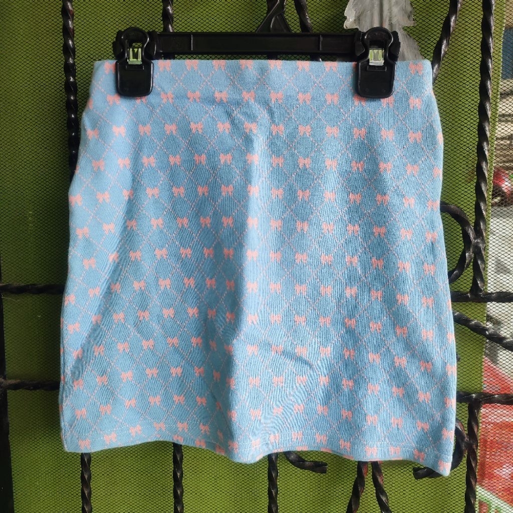 ROK ANAK SIZE 7-8 TAHUN BIRU BAHAN KAOS MOTIF PITA