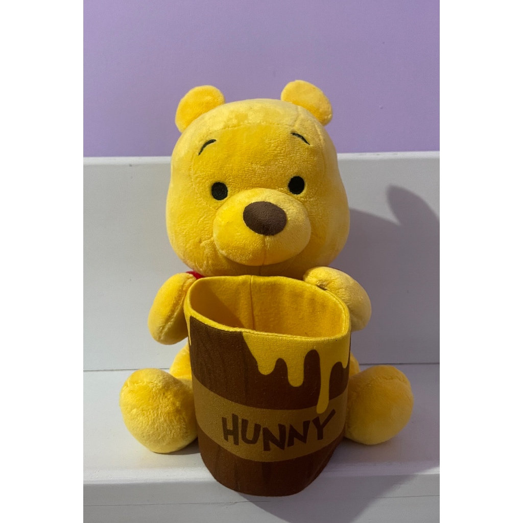 Boneka Pooh Tempat Sesuatu